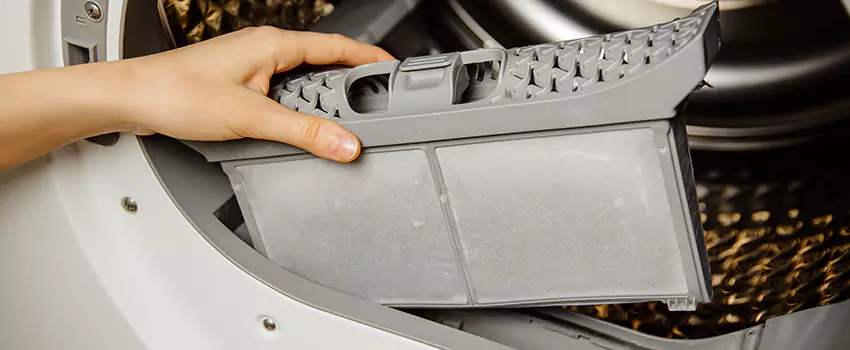 Signs Of A Clogged Dryer Lint Trap in Maumelle, Arkansas